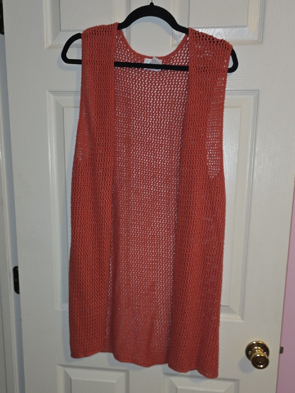 Casual Corner‎ Open-Weave Sleeveless Cardigan in Rust